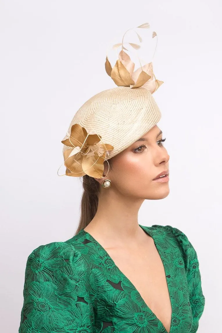 Beret in Beige Tones with Gold silk Flowers