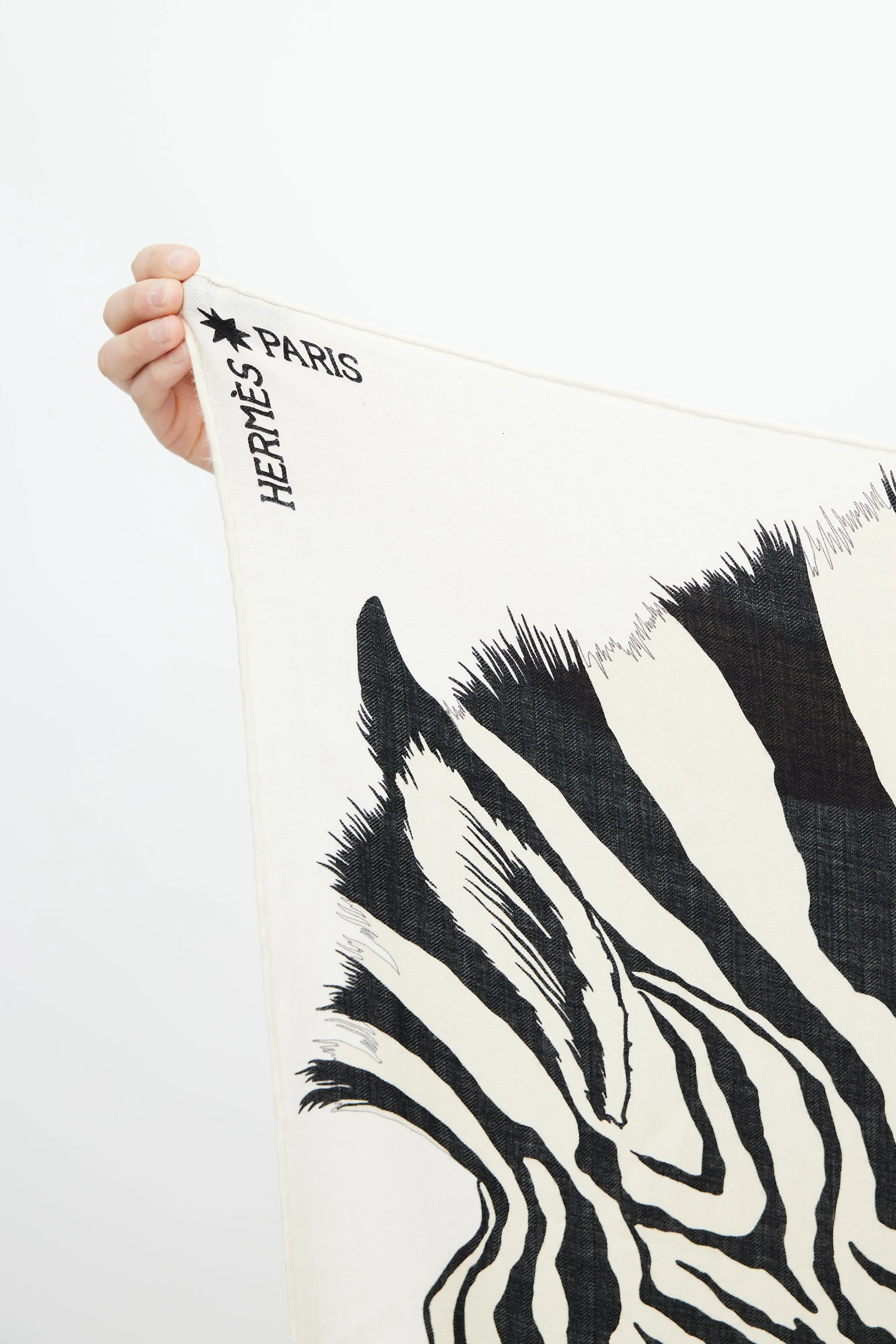 Black & Cream Cashmere Pegasus 140 Print Shawl