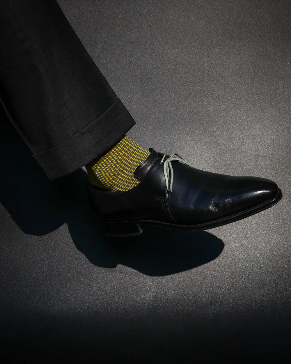 Men's Houndstooth Socks - Gray & Yellow